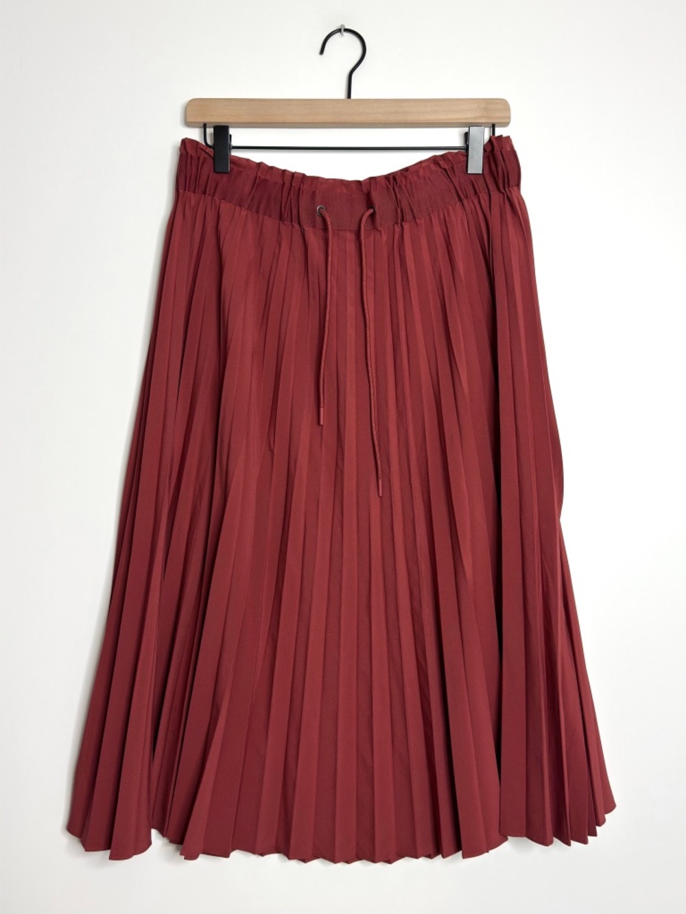 Athleta Hayes Pleated Midi Skirt
